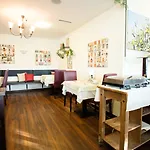 Frederikspark, 24h Check-in, Free Parking And Wifi 3* ノルダーシュテット
