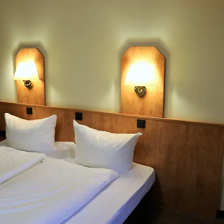 Frederikspark, 24h Check-in, Free Parking And Wifi Отель Нордерштедт