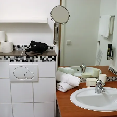 Frederikspark, 24h Check-in, Free Parking And Wifi 호텔 3*