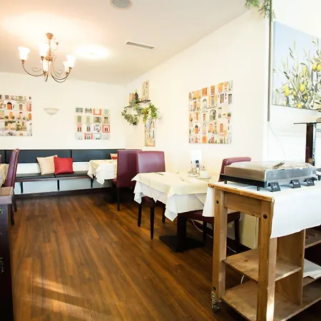 Frederikspark, 24h Check-in, Free Parking And Wifi 3* Нордерштедт