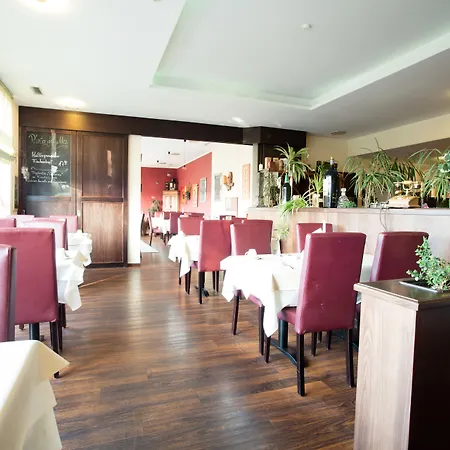 Отель Frederikspark, 24h Check-in, Free Parking And Wifi Нордерштедт