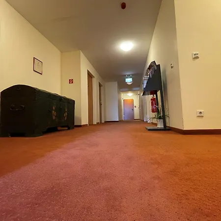 Отель Frederikspark, 24h Check-in, Free Parking And Wifi Нордерштедт