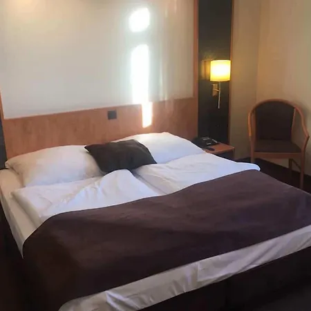 מלון Frederikspark, 24h Check-in, Free Parking And Wifi 3*
