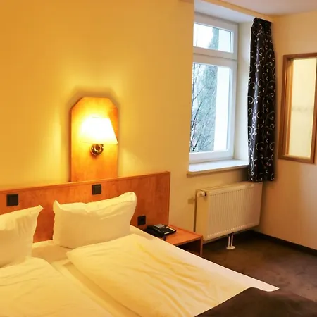 Отель Frederikspark, 24h Check-in, Free Parking And Wifi Нордерштедт