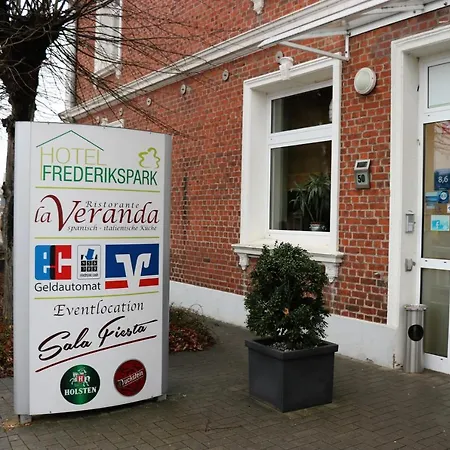 Отель Frederikspark, 24h Check-in, Free Parking And Wifi 3*