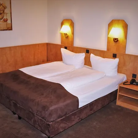 Frederikspark, 24h Check-in, Free Parking And Wifi Отель 3*