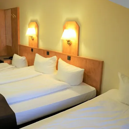 Frederikspark, 24h Check-in, Free Parking And Wifi Отель Нордерштедт