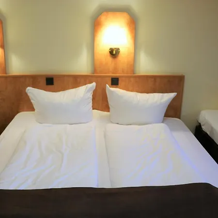 Frederikspark, 24h Check-in, Free Parking And Wifi 3*